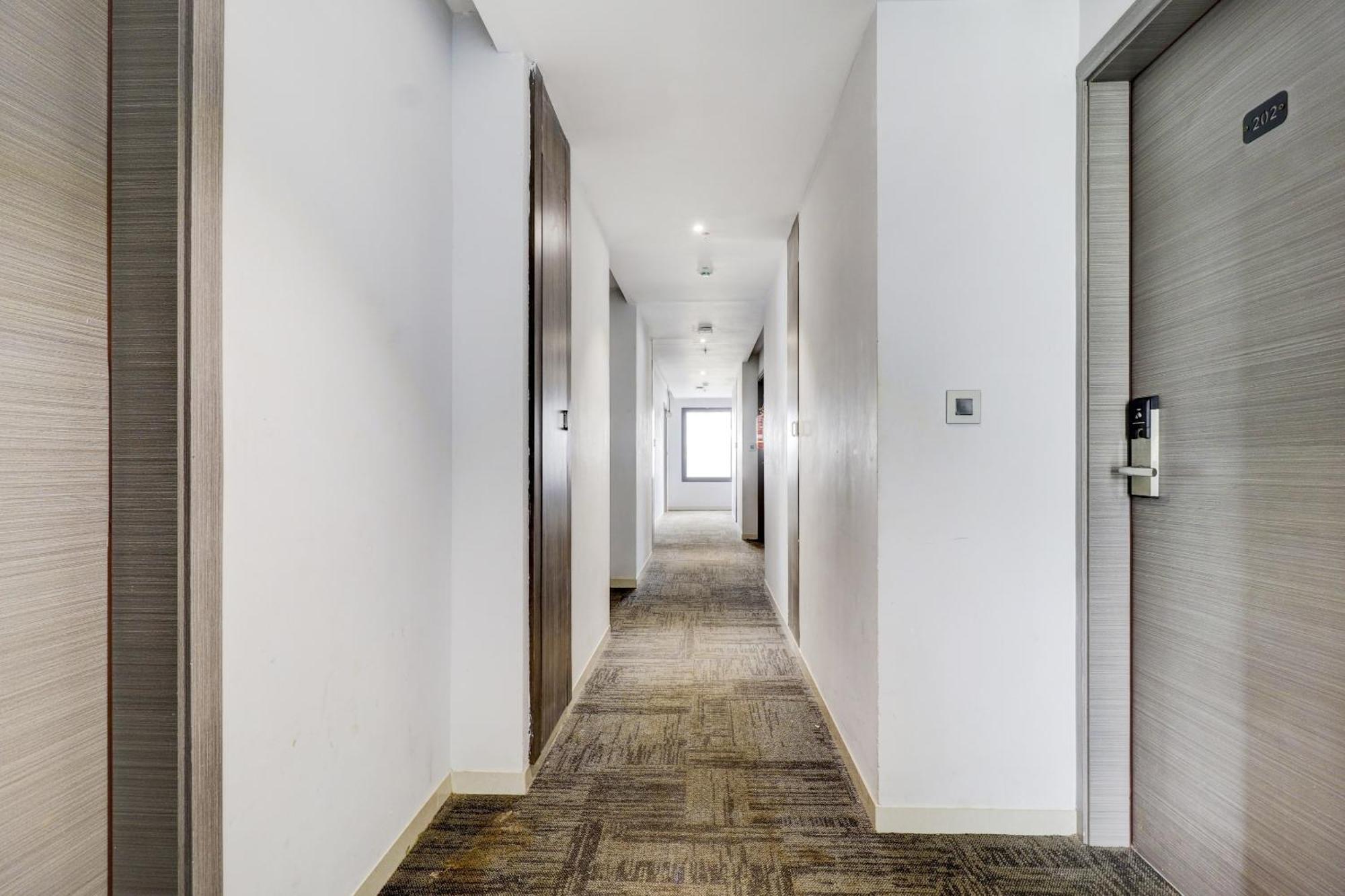 Super Sleek Townhouse Galexia Hotel And Resorts Bangalore Eksteriør billede