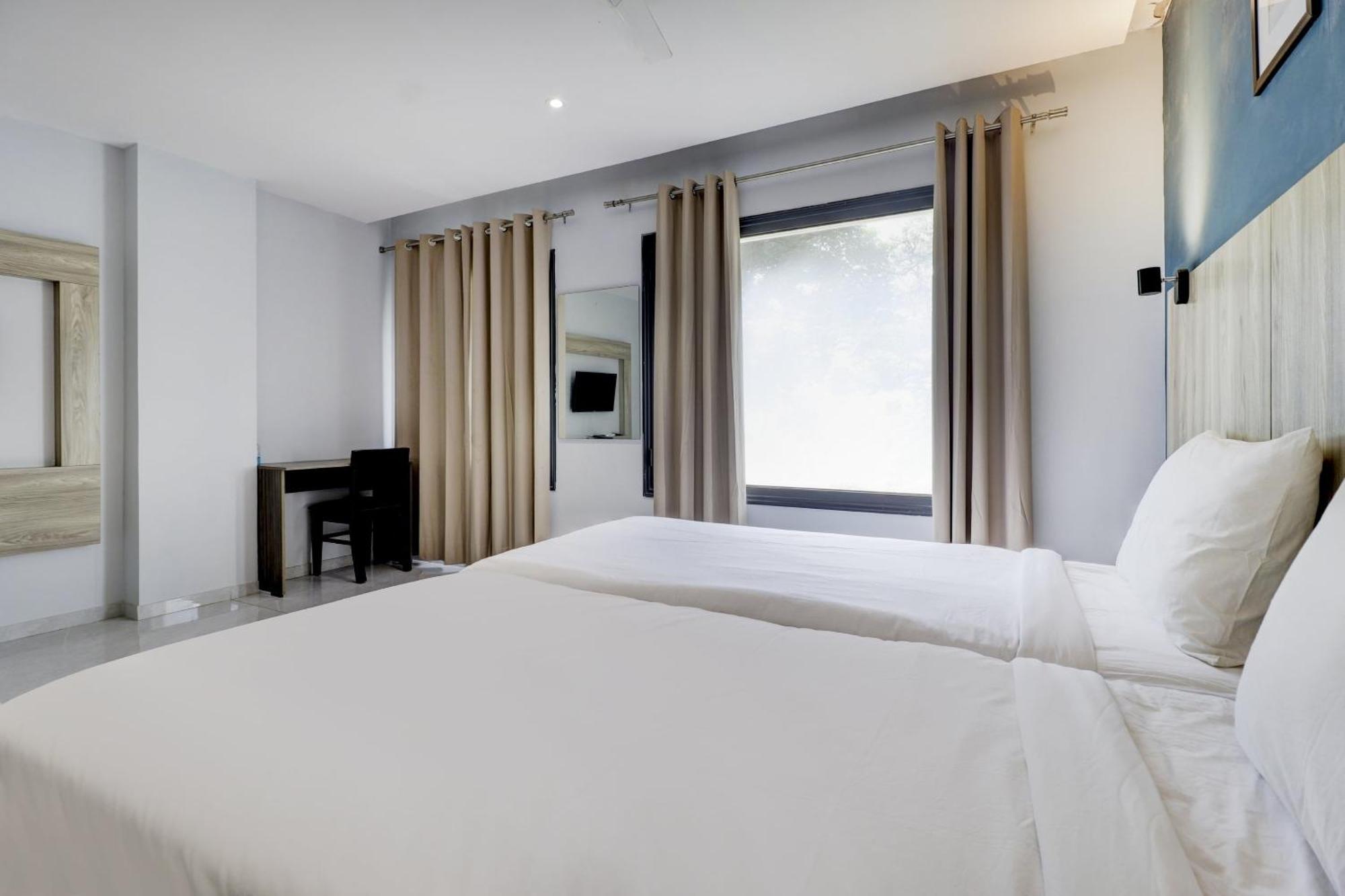 Super Sleek Townhouse Galexia Hotel And Resorts Bangalore Eksteriør billede